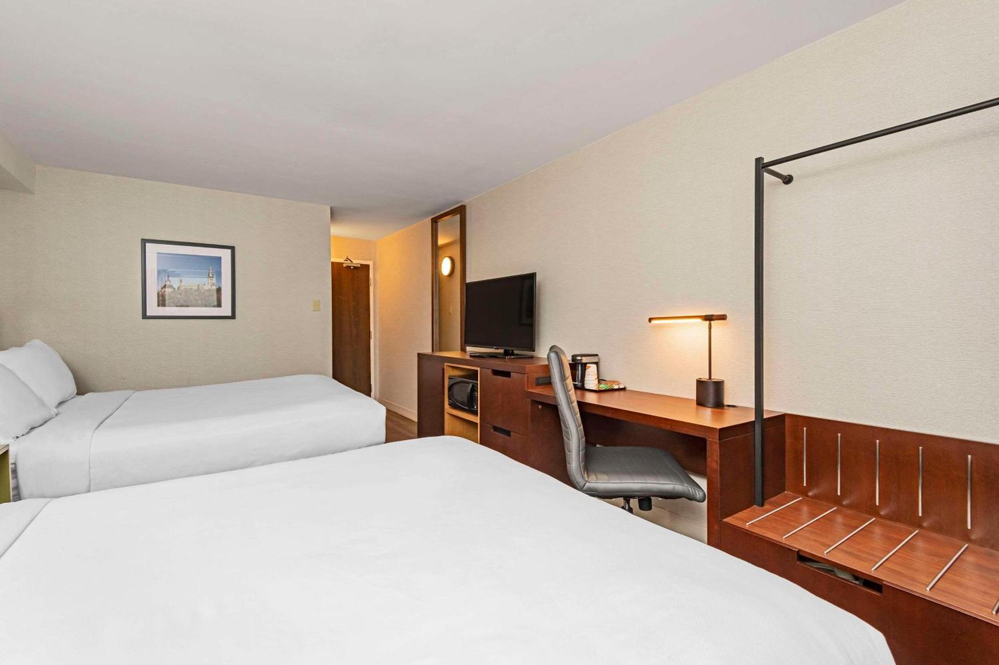 Comfort Inn Cambridge Exterior photo